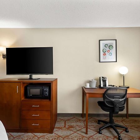 Best Western Fremont Angola I-80 90 Toll Road Eksteriør bilde
