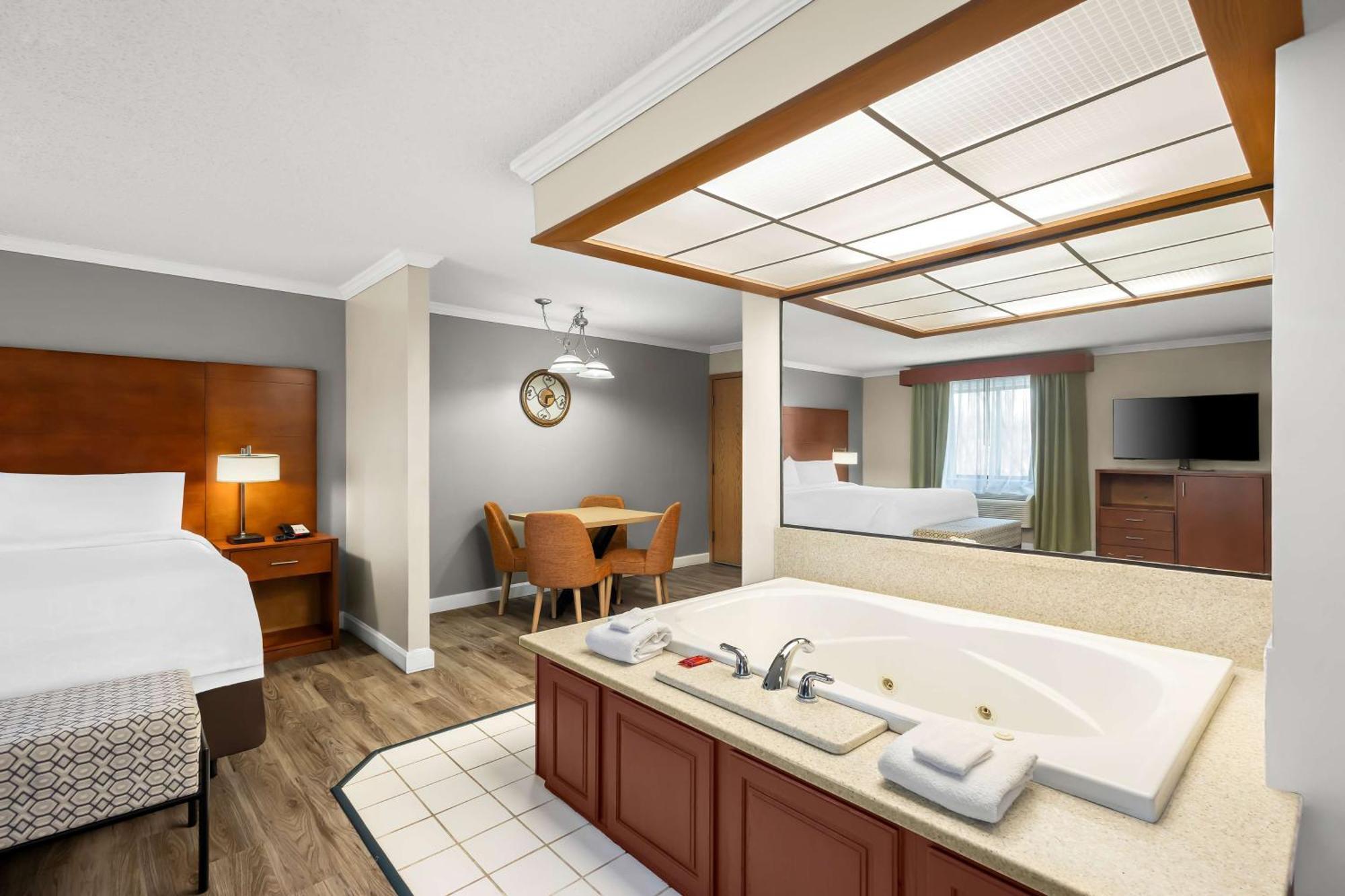 Best Western Fremont Angola I-80 90 Toll Road Eksteriør bilde